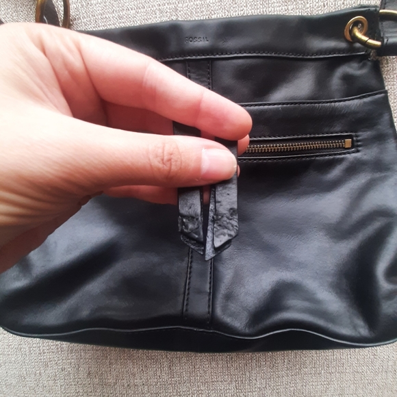 Fossil Caitlyn Genuine Leather Crossbody Purse - Picture 8 of 8